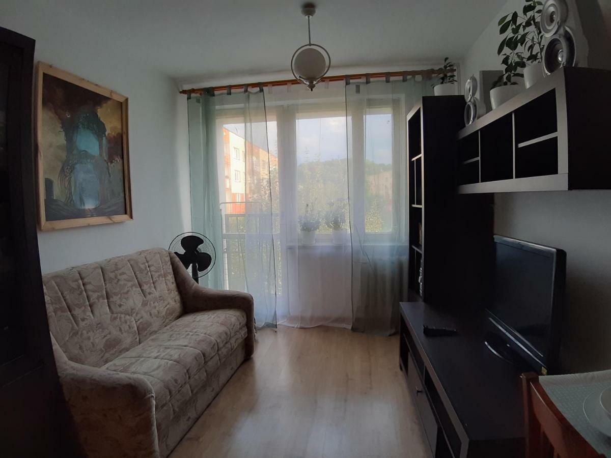 Appartement Apartament Beksa à Sanok Extérieur photo