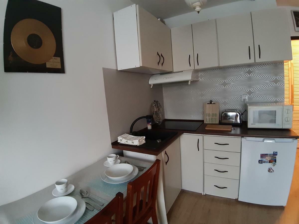 Appartement Apartament Beksa à Sanok Extérieur photo